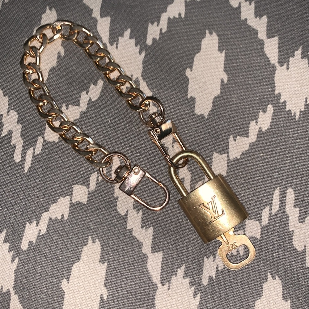 Lv Authentic Lock And Key Number (322) - image 1
